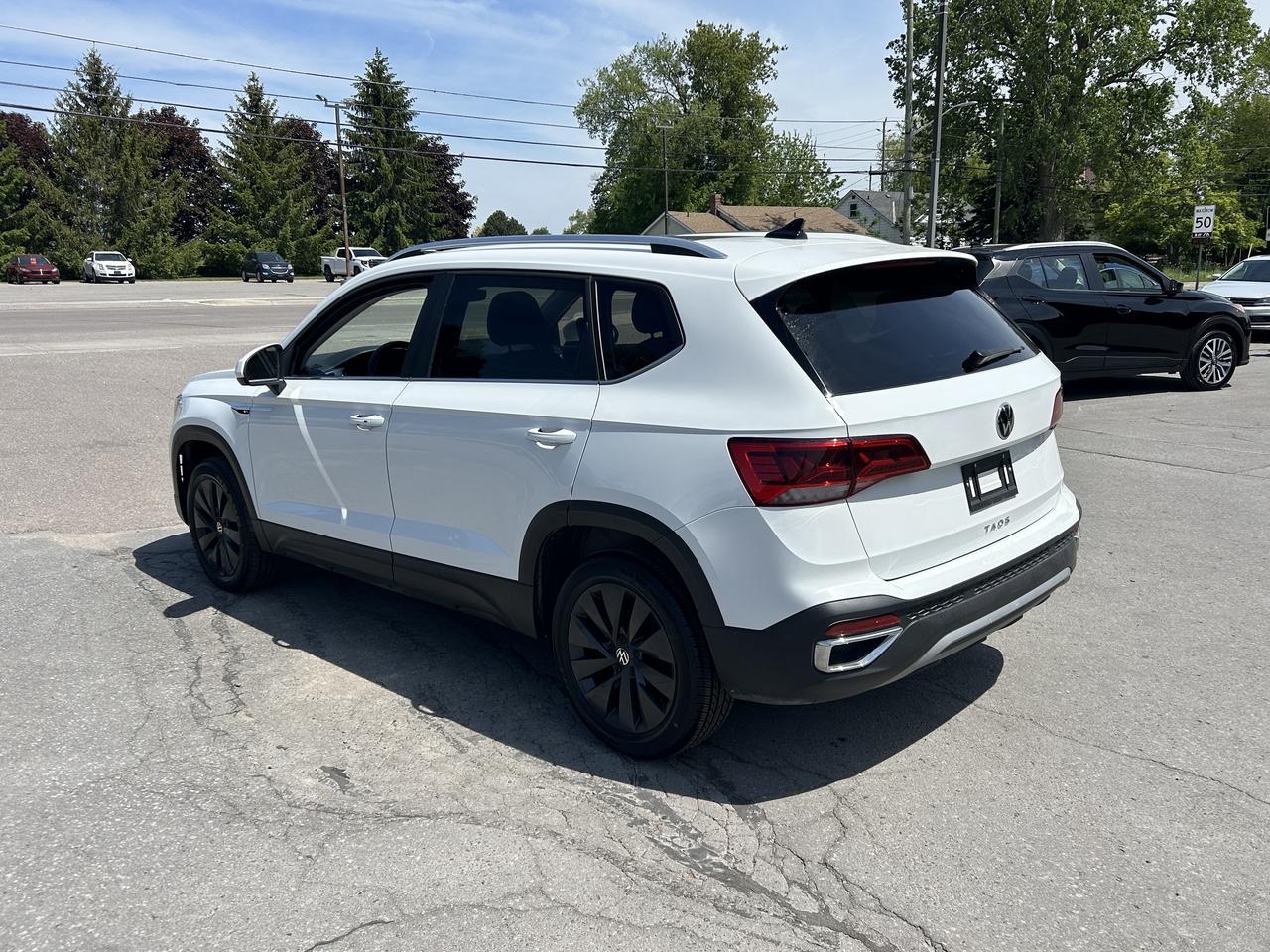 2024 Volkswagen Taos COMFORTLINE/HEATED SEATS/PWR SUN ROOF/CALL NAPANEE Photo