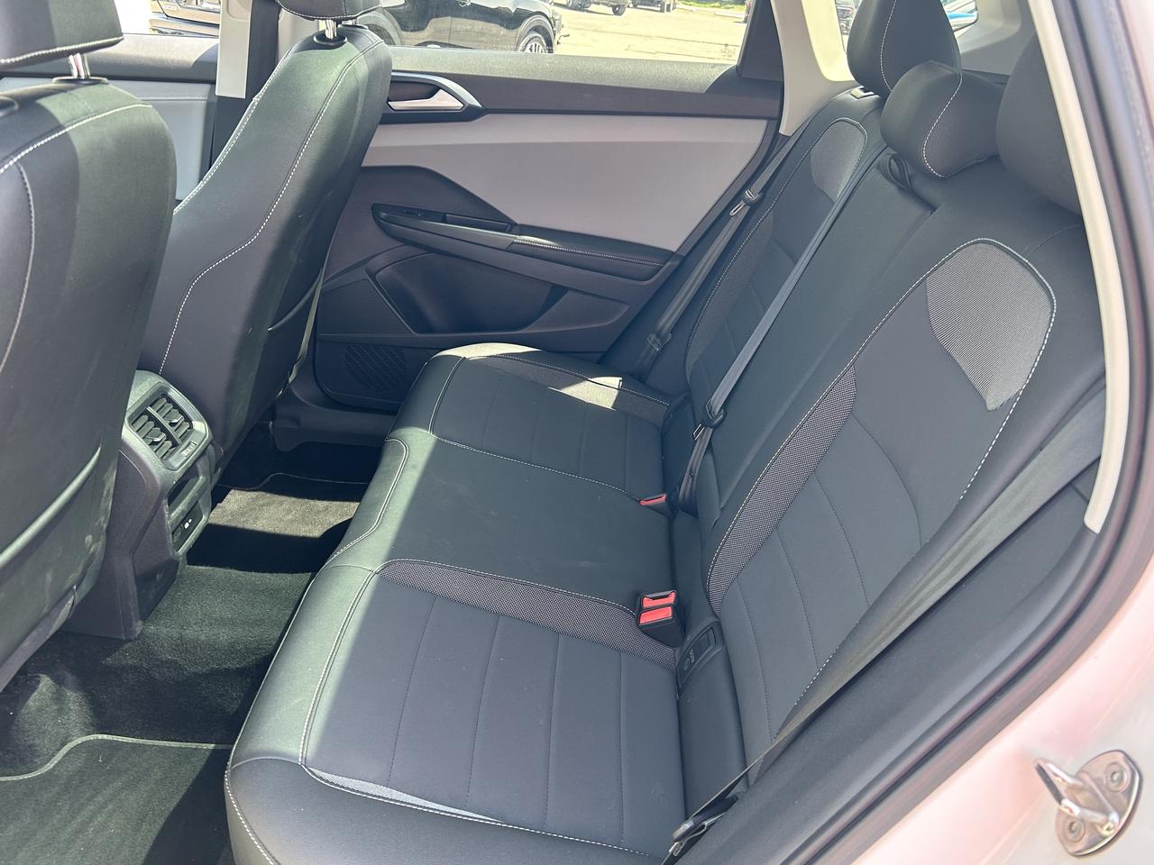 2024 Volkswagen Taos COMFORTLINE/HEATED SEATS/PWR SUN ROOF/CALL NAPANEE Photo