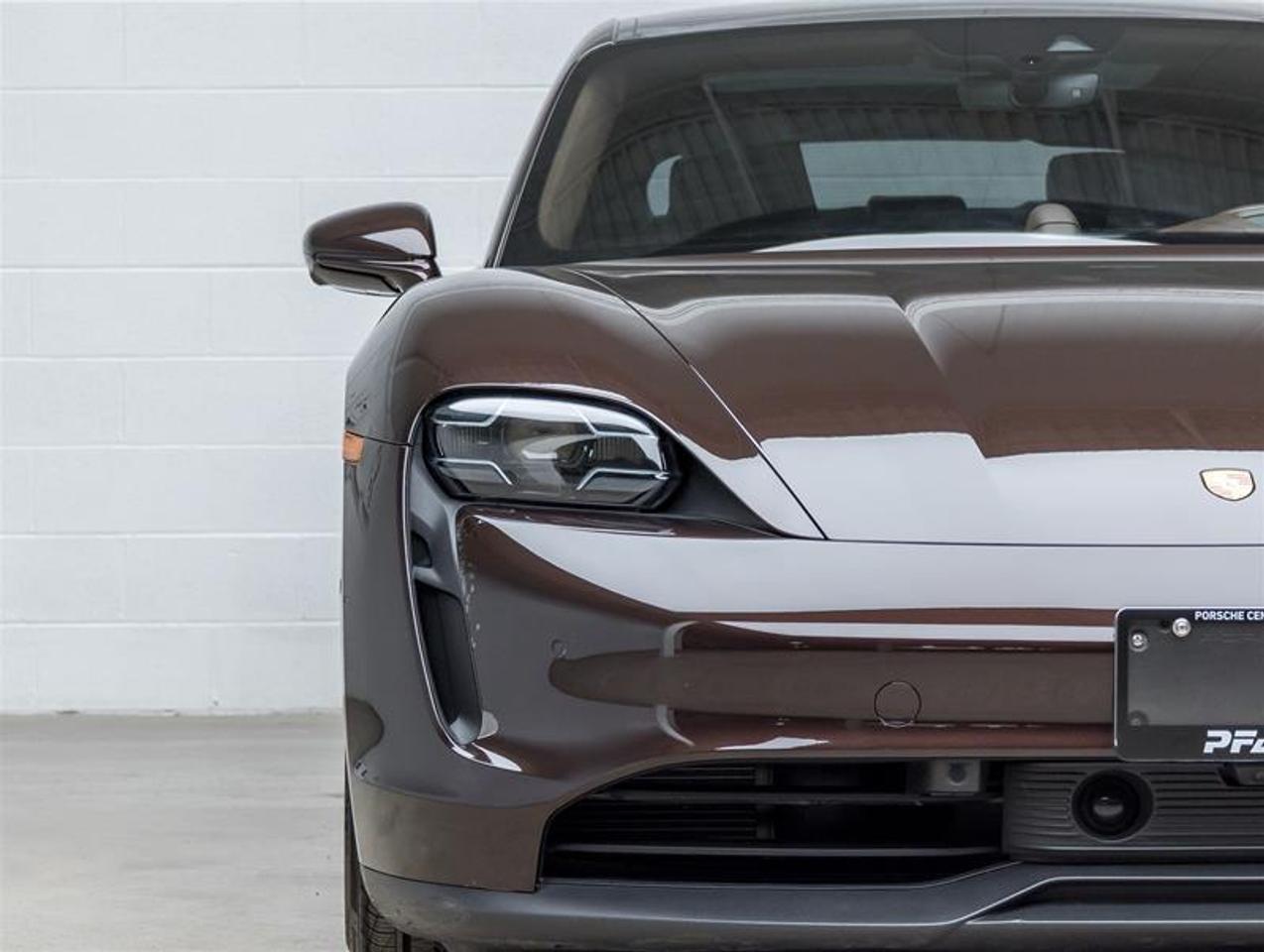 2023 Porsche Taycan  Photo2