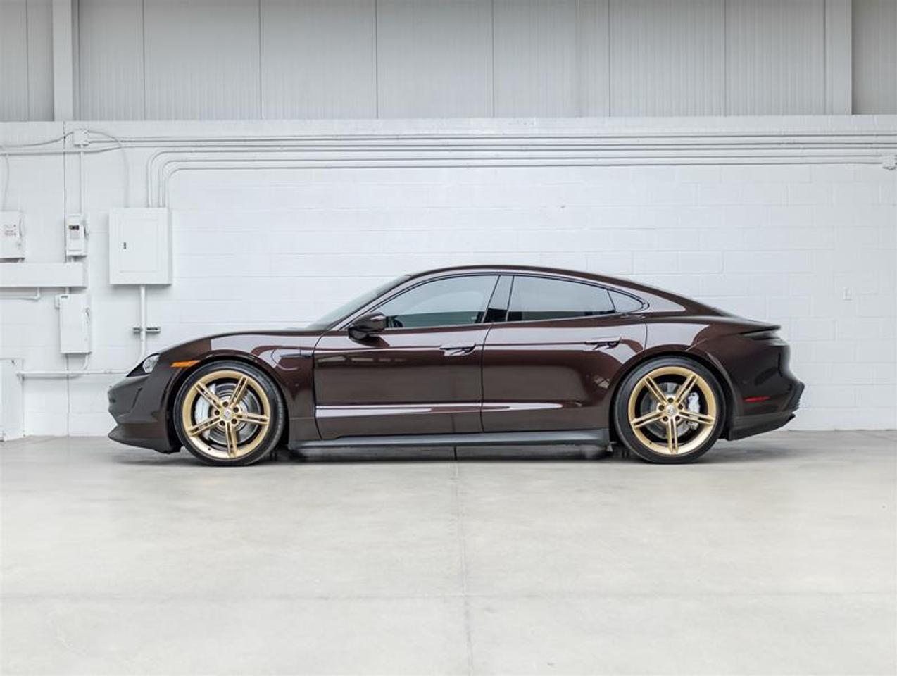 2023 Porsche Taycan  Photo