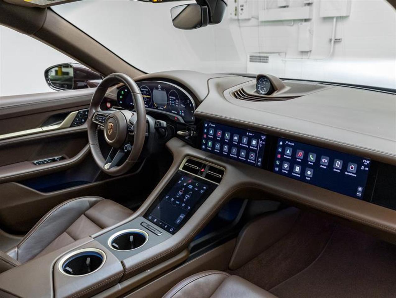 2023 Porsche Taycan  Photo