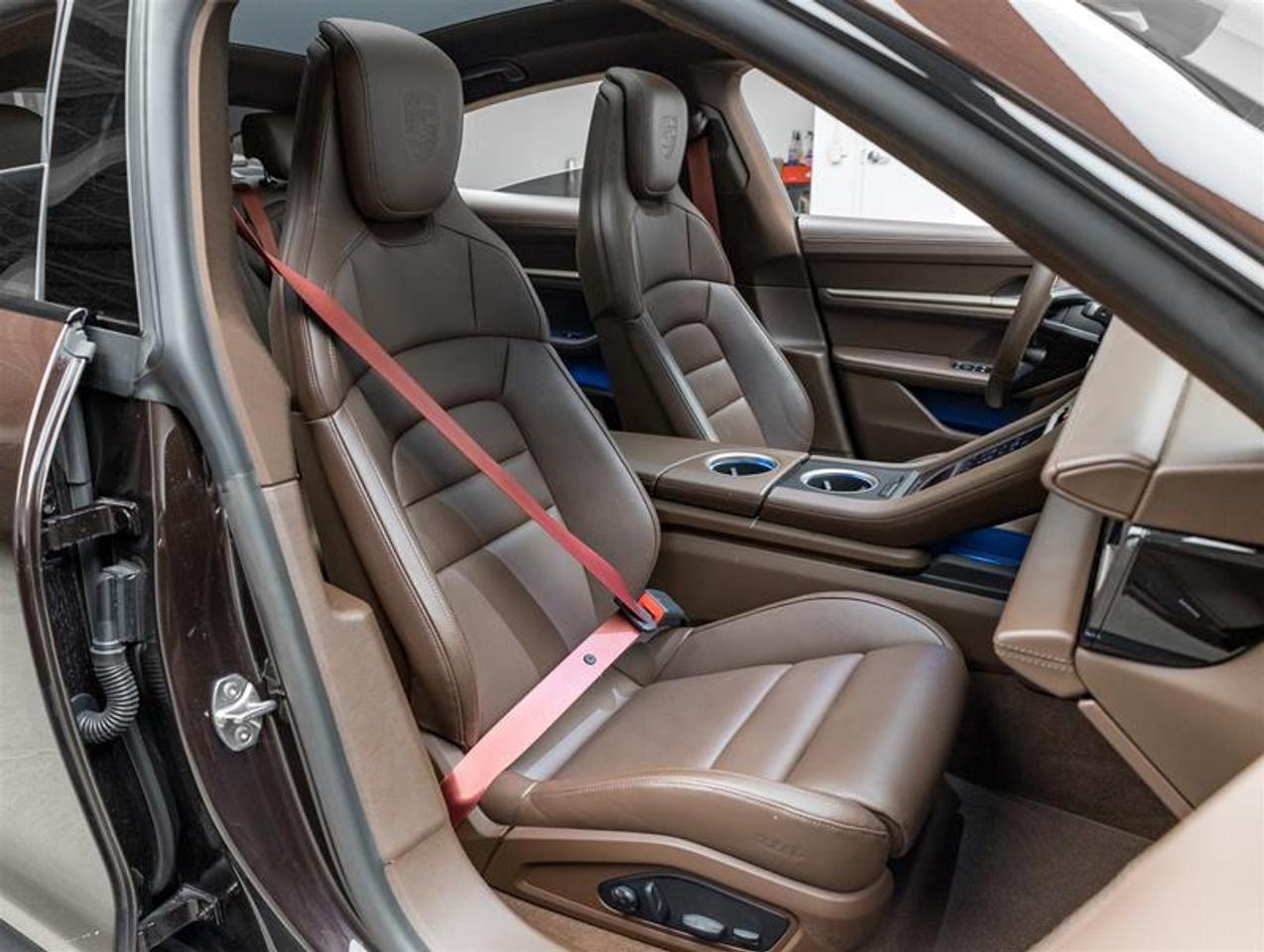 2023 Porsche Taycan  Photo