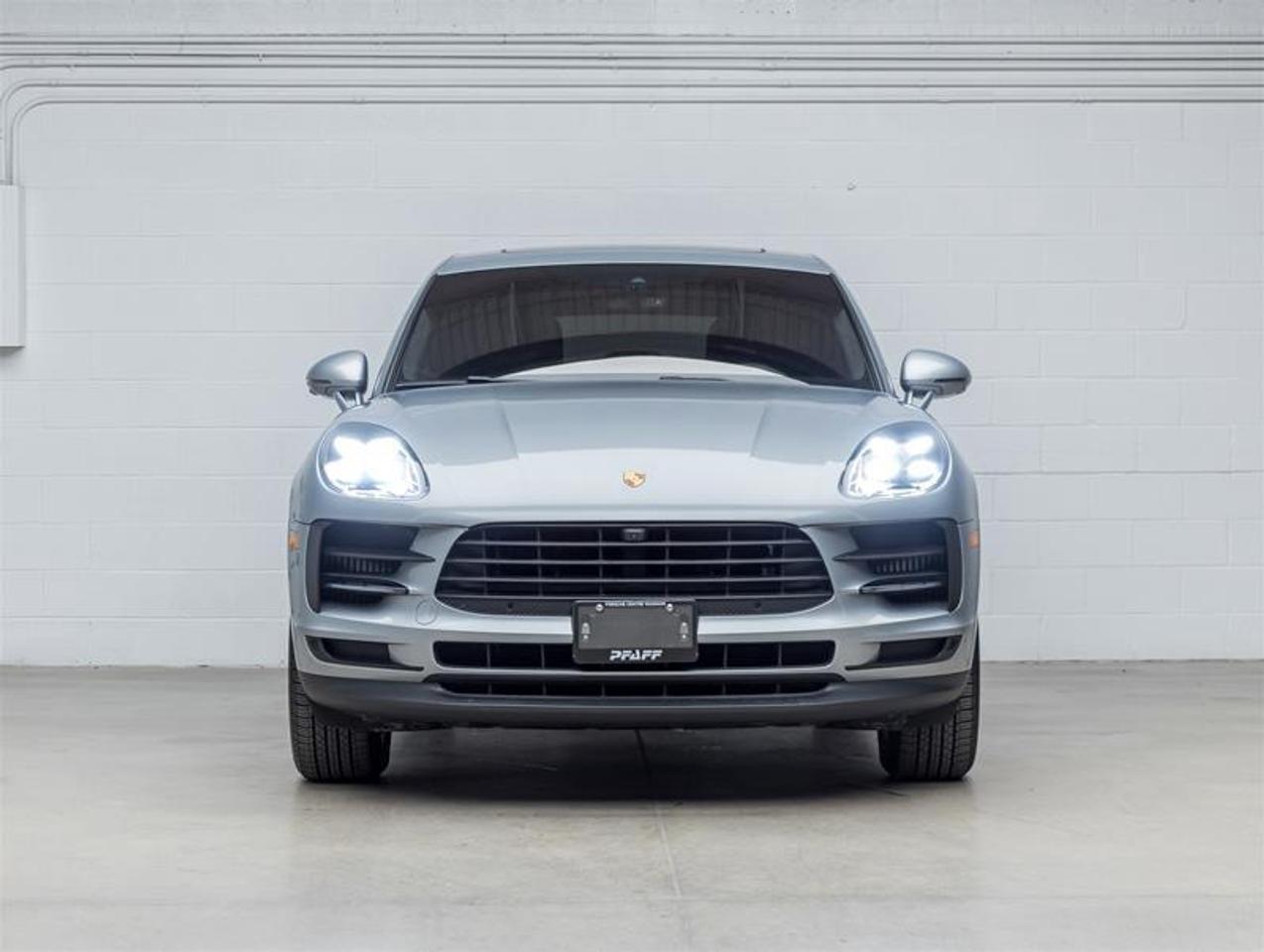 2021 Porsche Macan  Photo