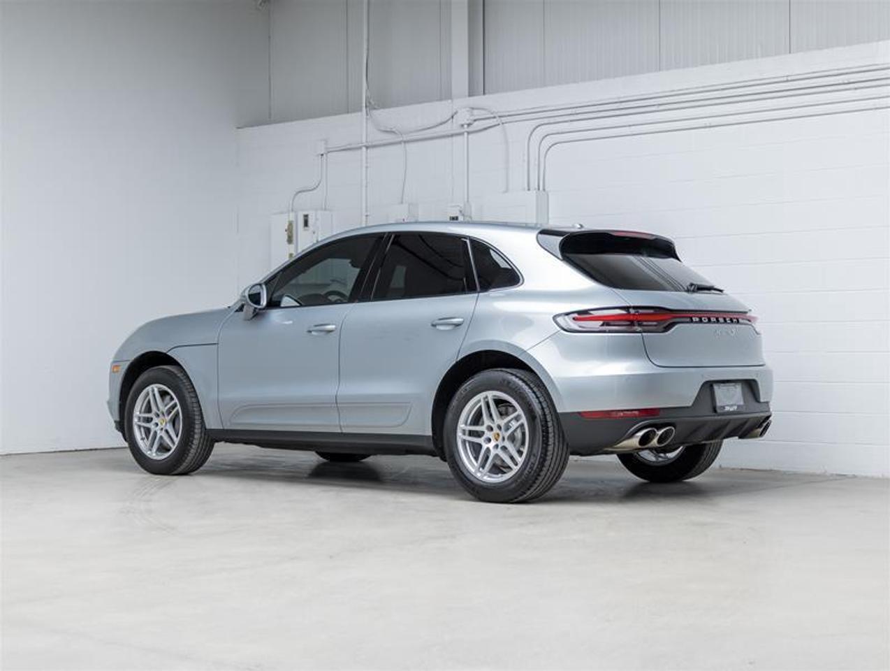 2021 Porsche Macan  Photo