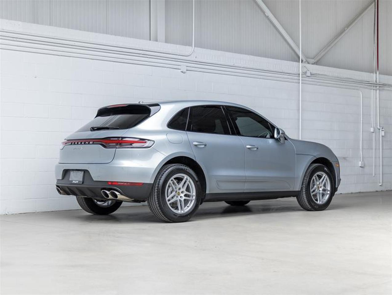 2021 Porsche Macan  Photo