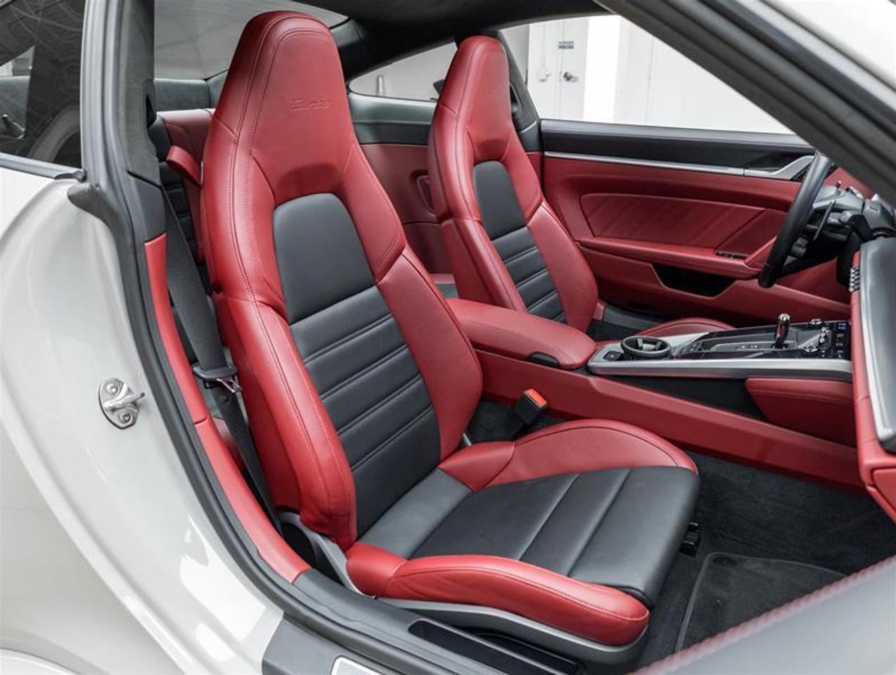 2021 Porsche 911  Photo