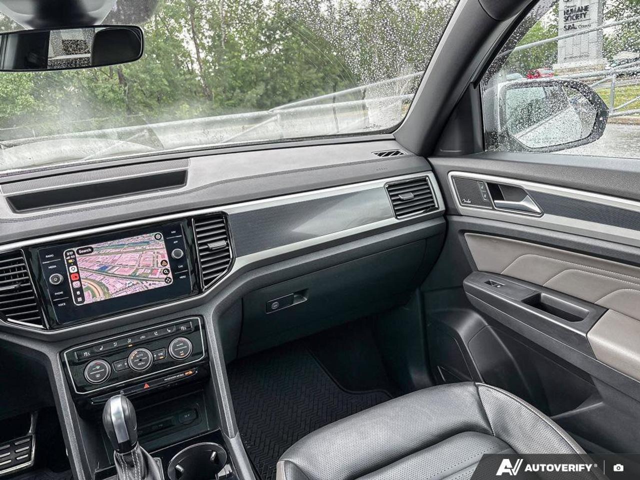 2023 Volkswagen Atlas Cross Sport Execline Photo