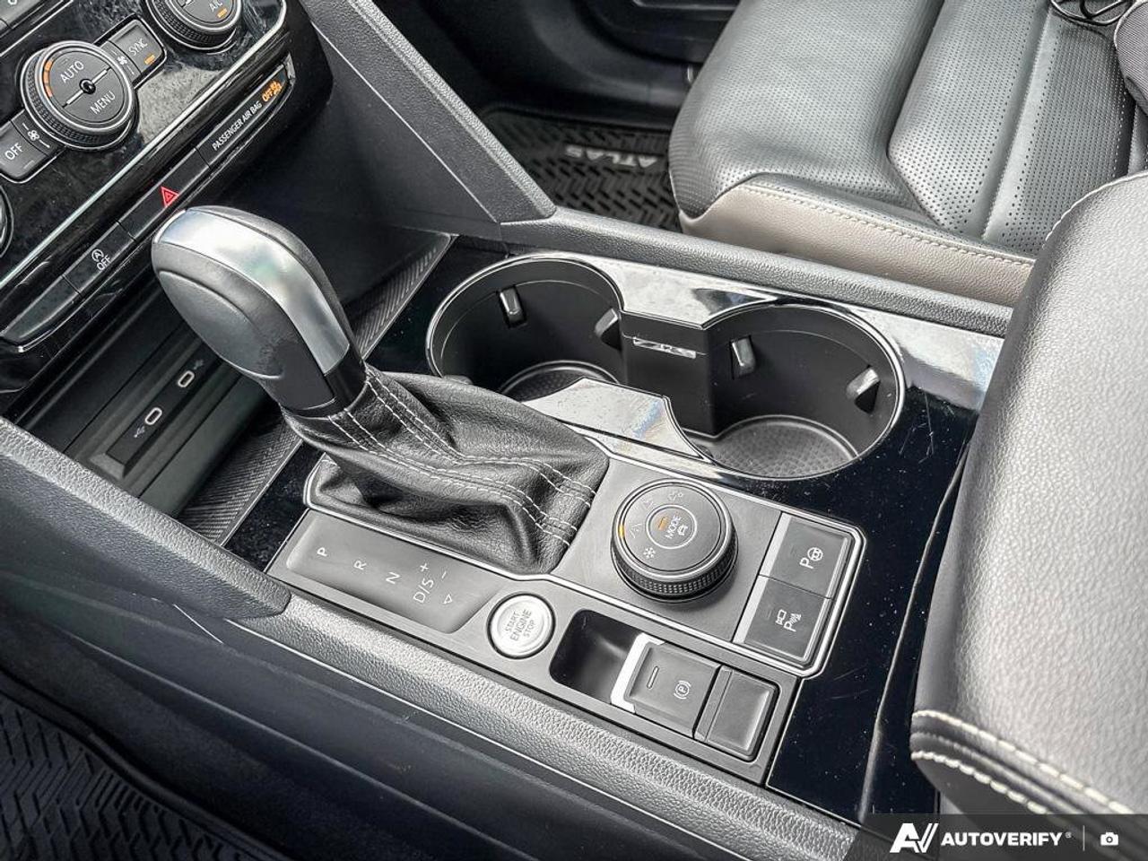 2023 Volkswagen Atlas Cross Sport Execline Photo
