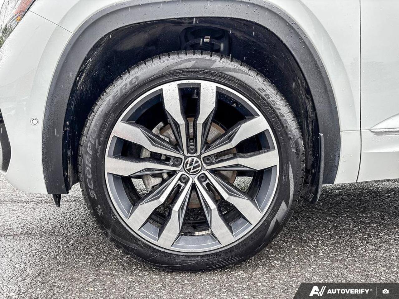 2023 Volkswagen Atlas Cross Sport Execline Photo
