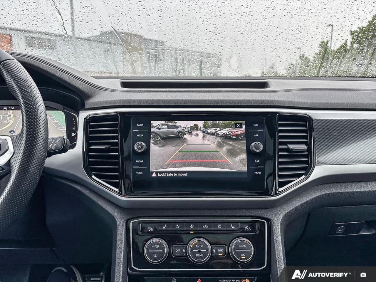 2023 Volkswagen Atlas Cross Sport Execline Photo