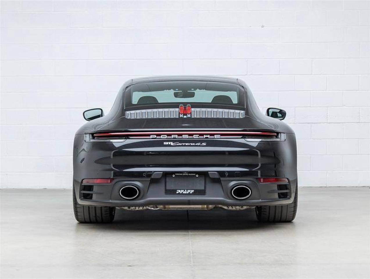 2020 Porsche 911  Photo