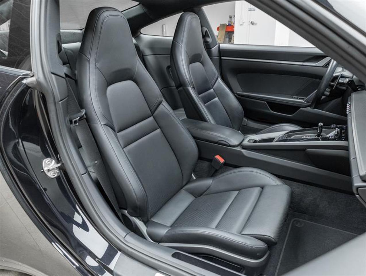2020 Porsche 911  Photo