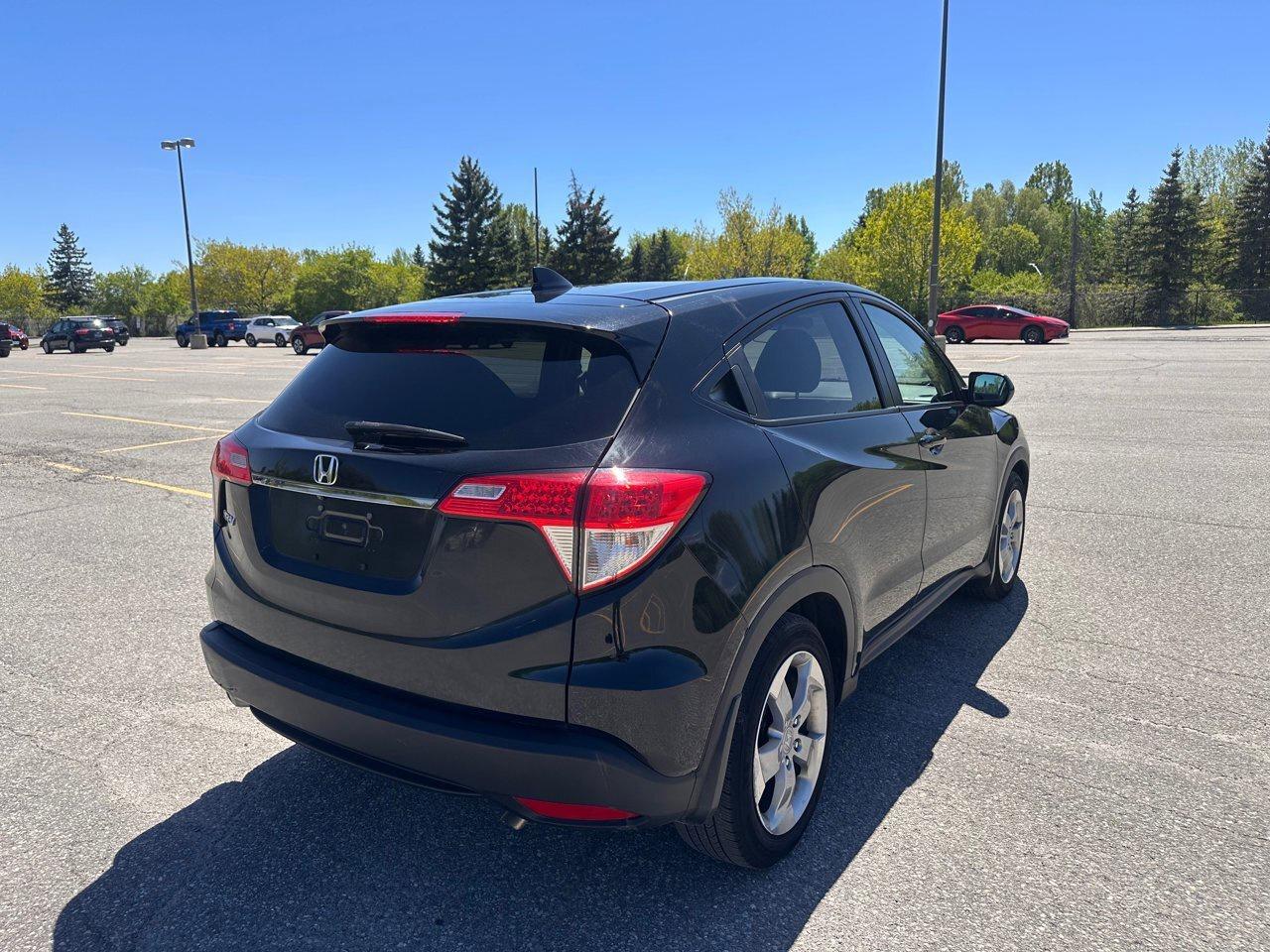 2022 Honda HR-V LX Photo