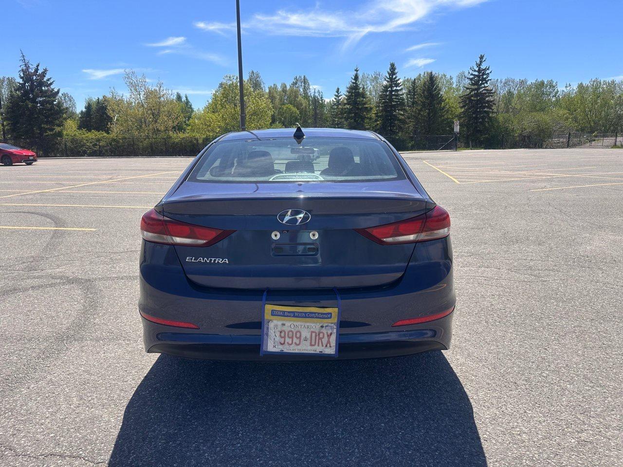 2018 Hyundai Elantra Limited Photo3