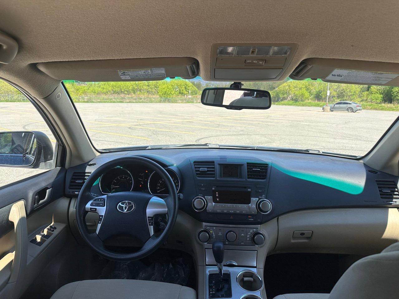 2012 Toyota Highlander BASE Photo