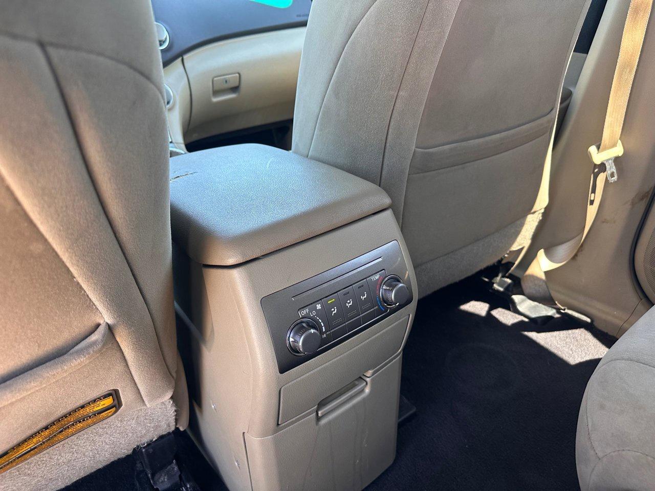 2012 Toyota Highlander BASE Photo