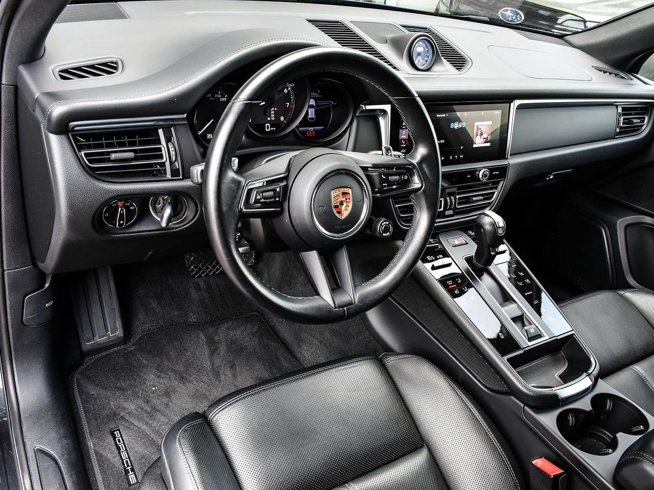 2023 Porsche Macan AWD   LEATHER   LOW KM   NO ACCIDENT   CERTFIED Photo