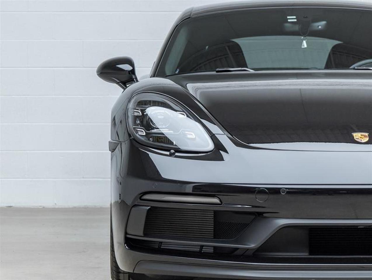 2024 Porsche 718 Cayman  Photo