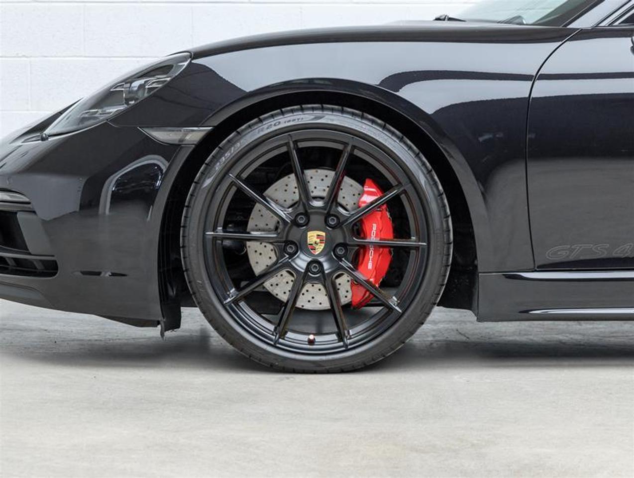 2024 Porsche 718 Cayman  Photo