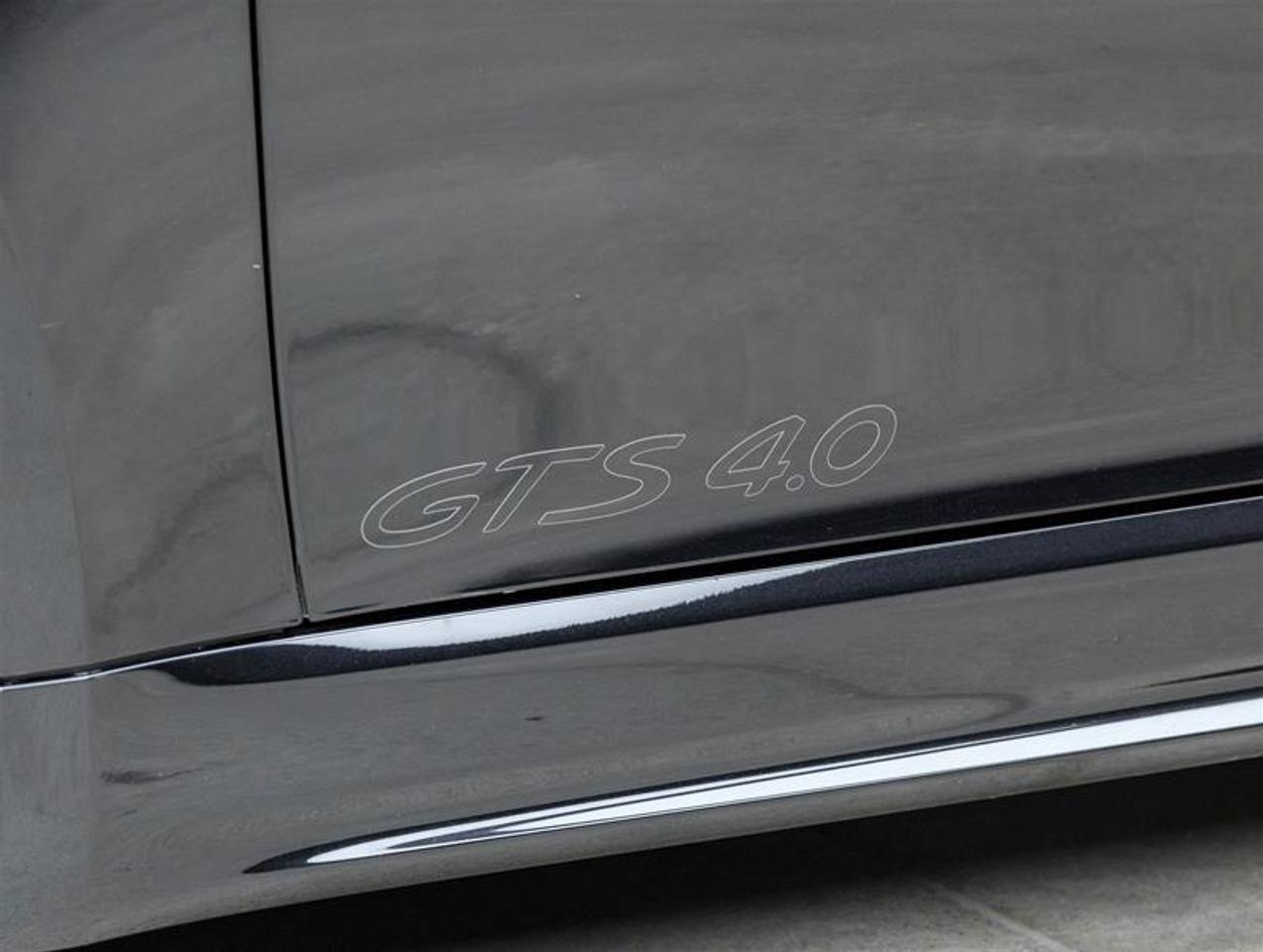2024 Porsche 718 Cayman  Photo