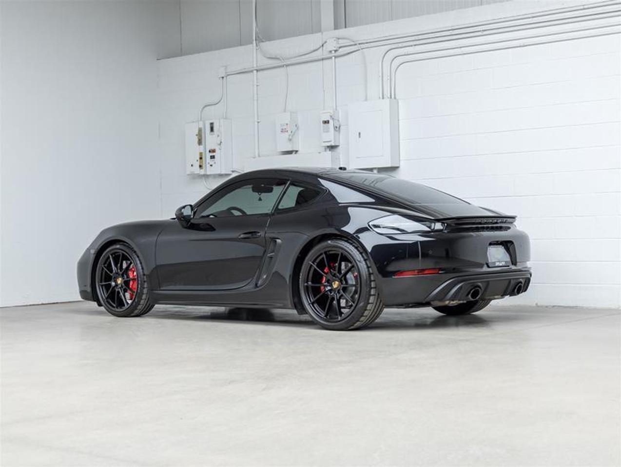 2024 Porsche 718 Cayman  Photo