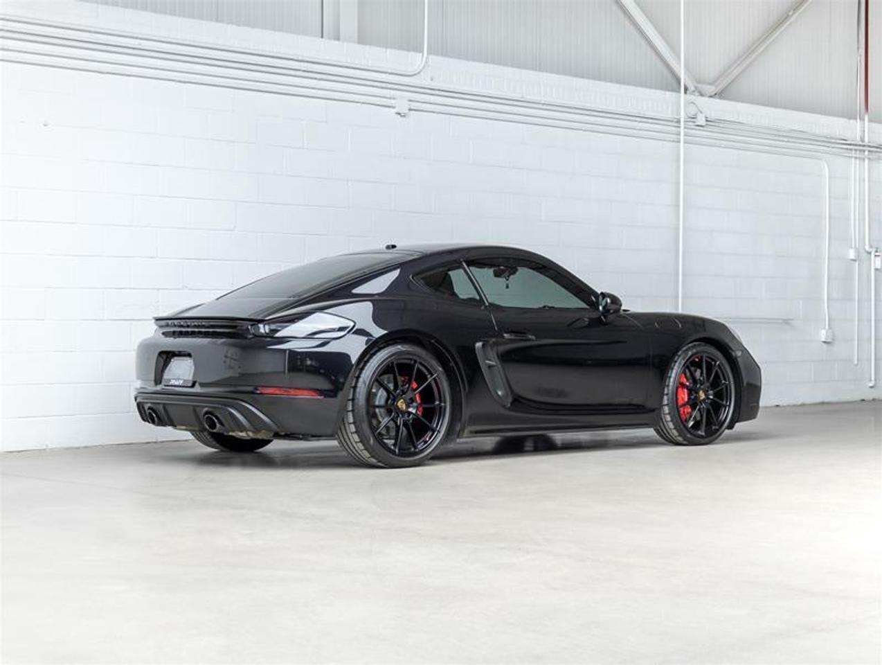 2024 Porsche 718 Cayman  Photo