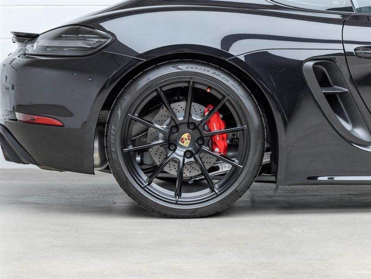 2024 Porsche 718 Cayman  Photo