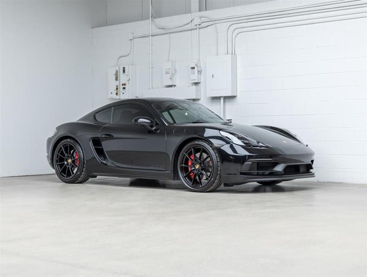 2024 Porsche 718 Cayman  Photo