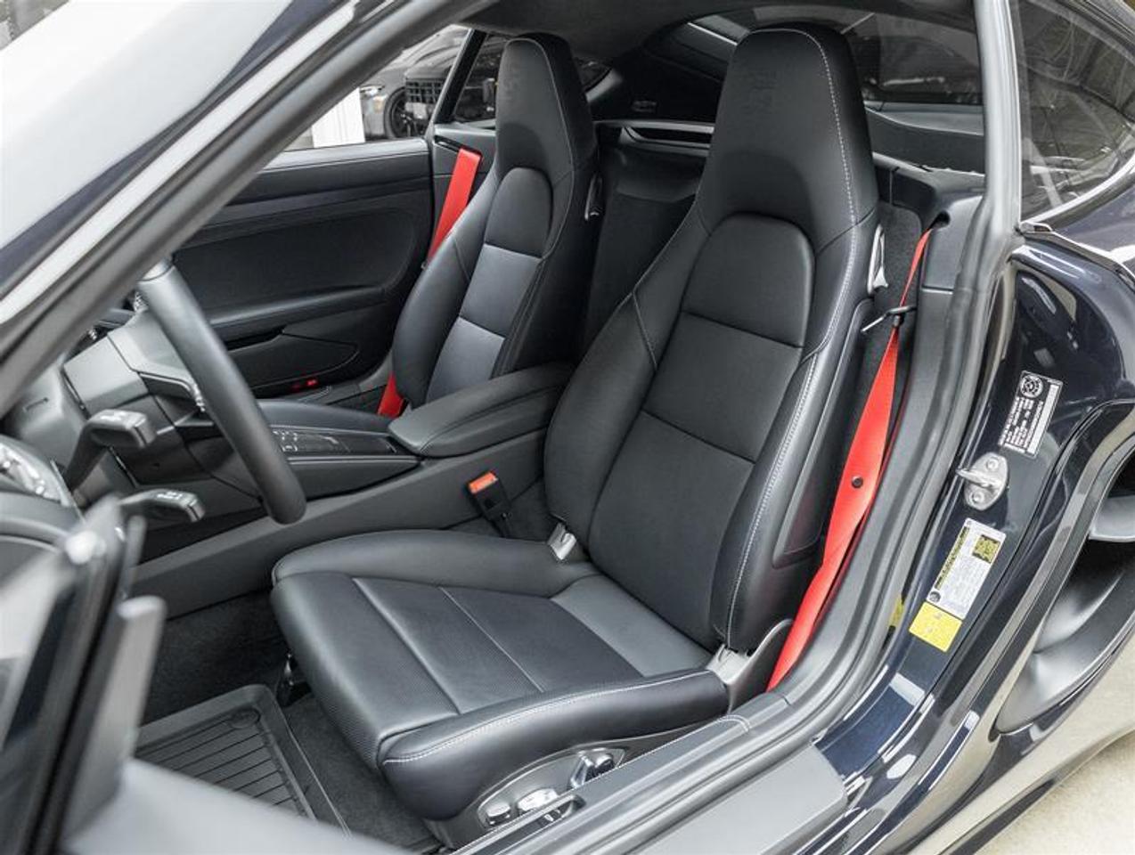 2024 Porsche 718 Cayman  Photo