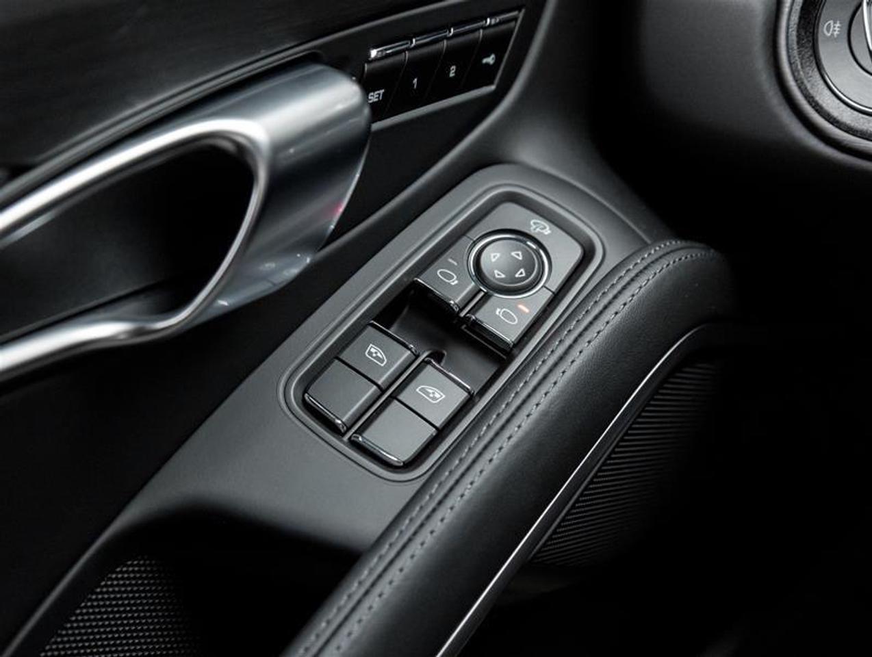 2024 Porsche 718 Cayman  Photo