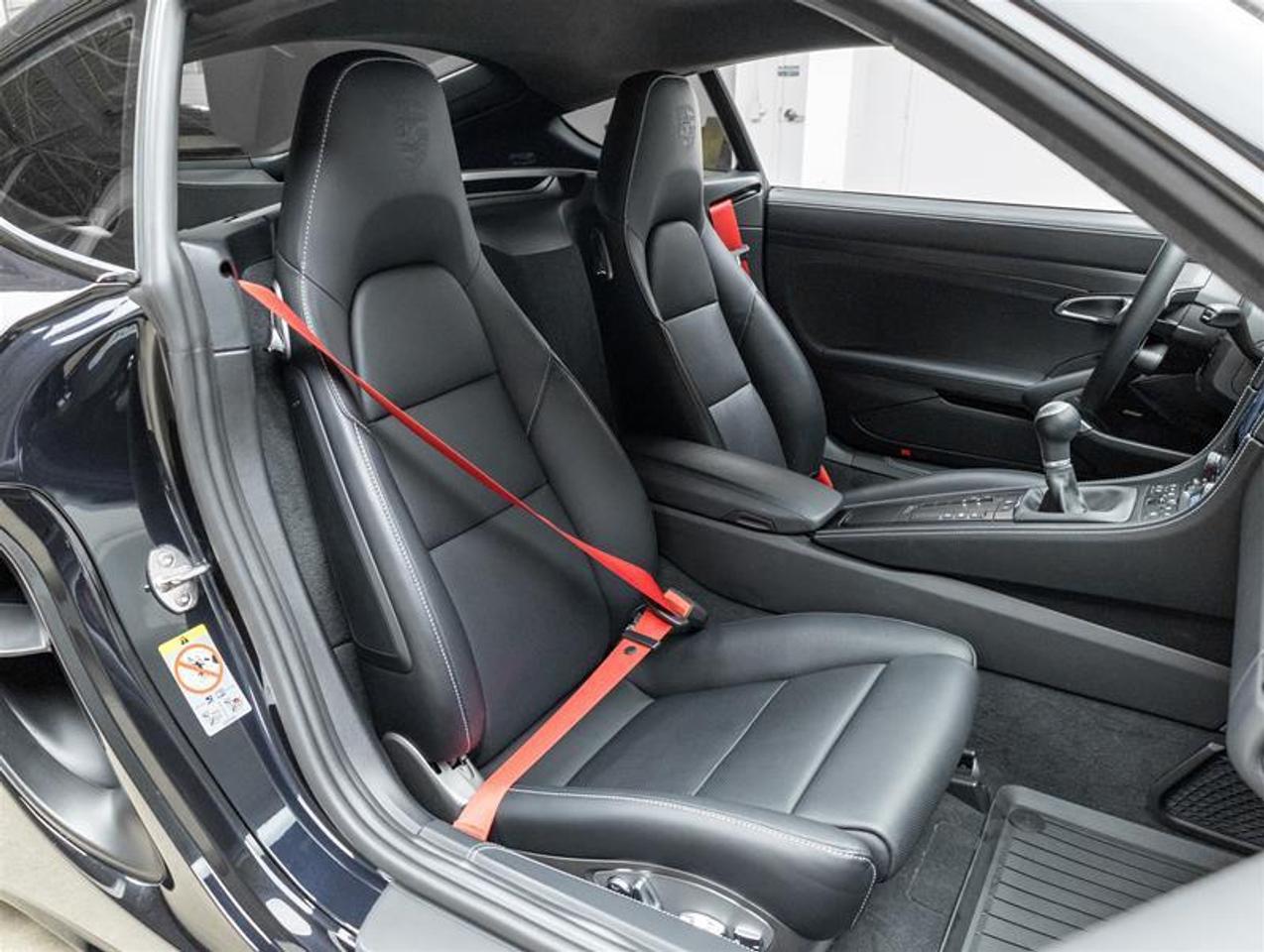 2024 Porsche 718 Cayman  Photo