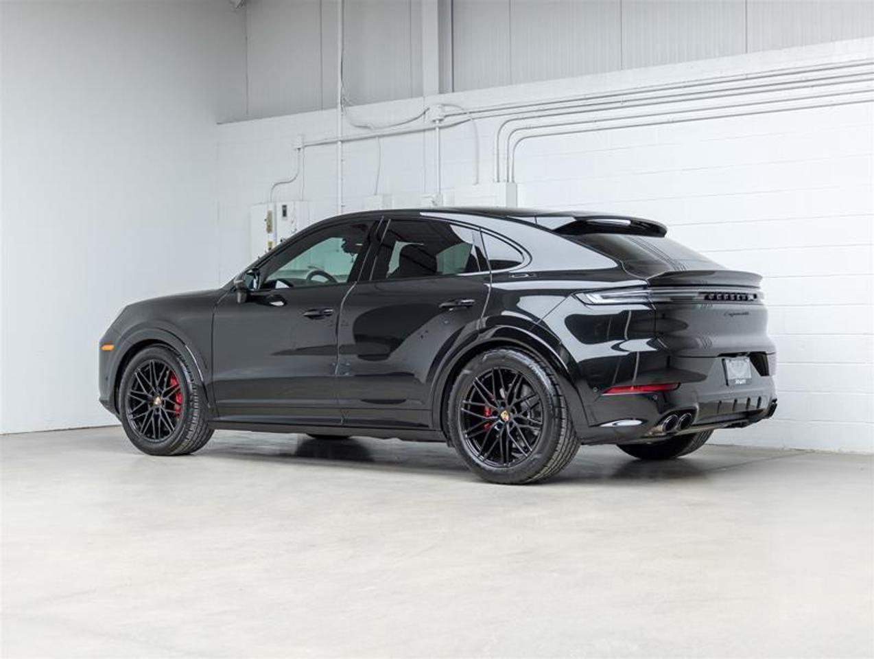 2025 Porsche Cayenne  Photo
