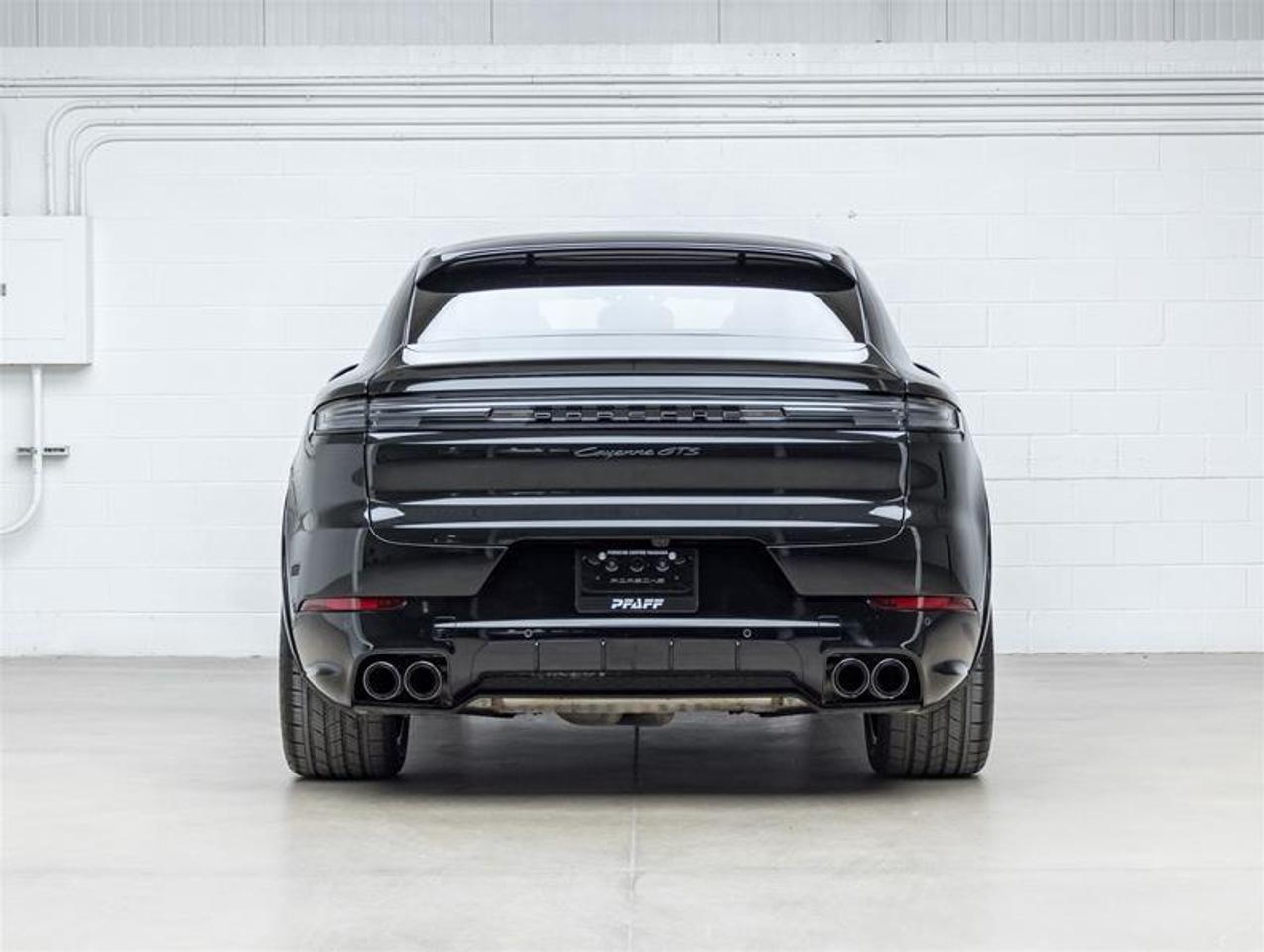 2025 Porsche Cayenne  Photo