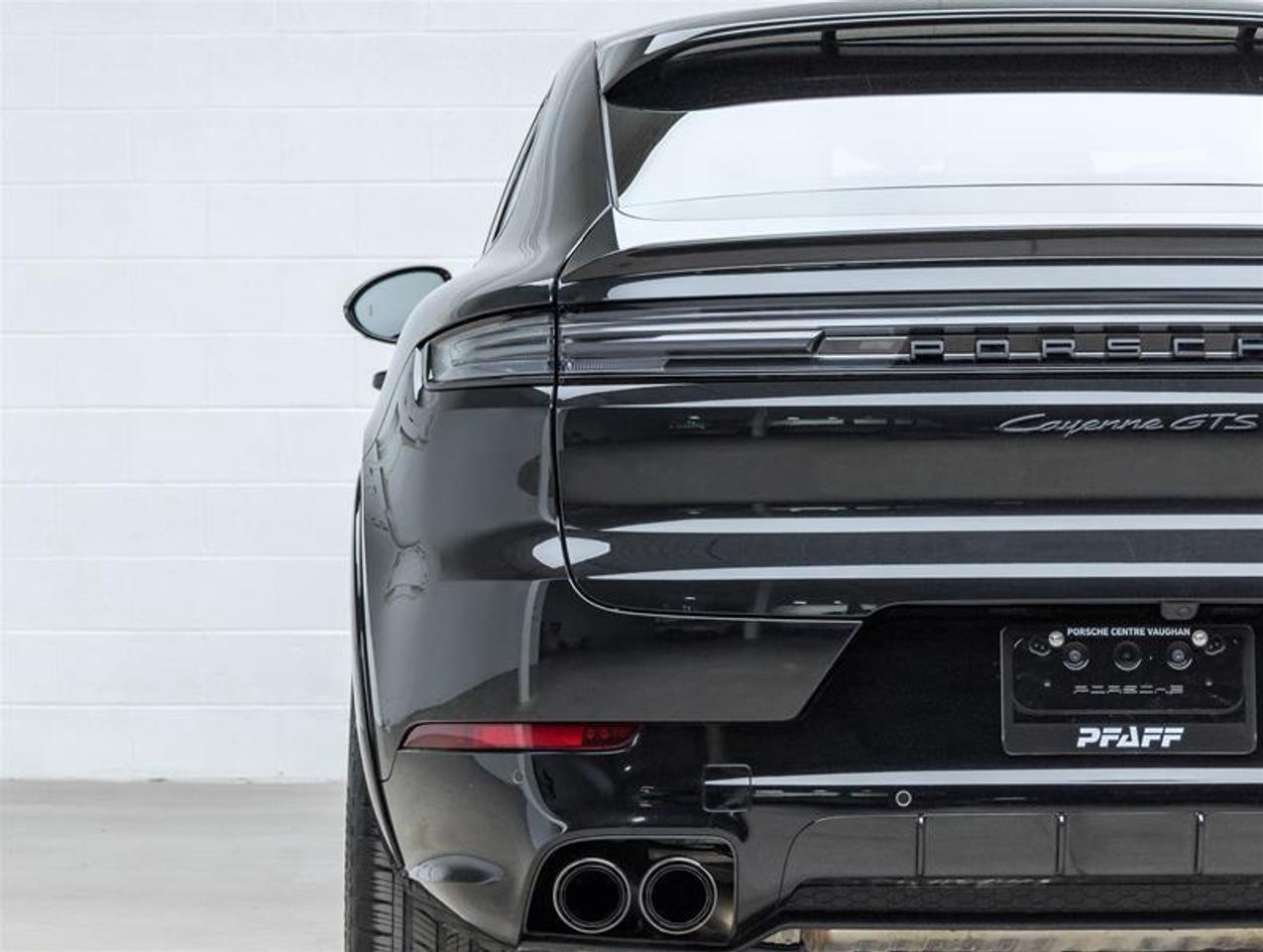 2025 Porsche Cayenne  Photo