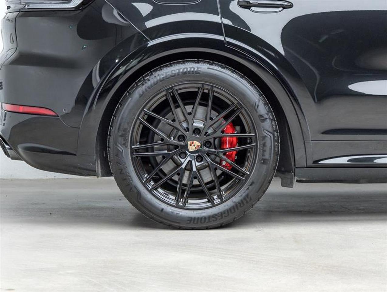2025 Porsche Cayenne  Photo