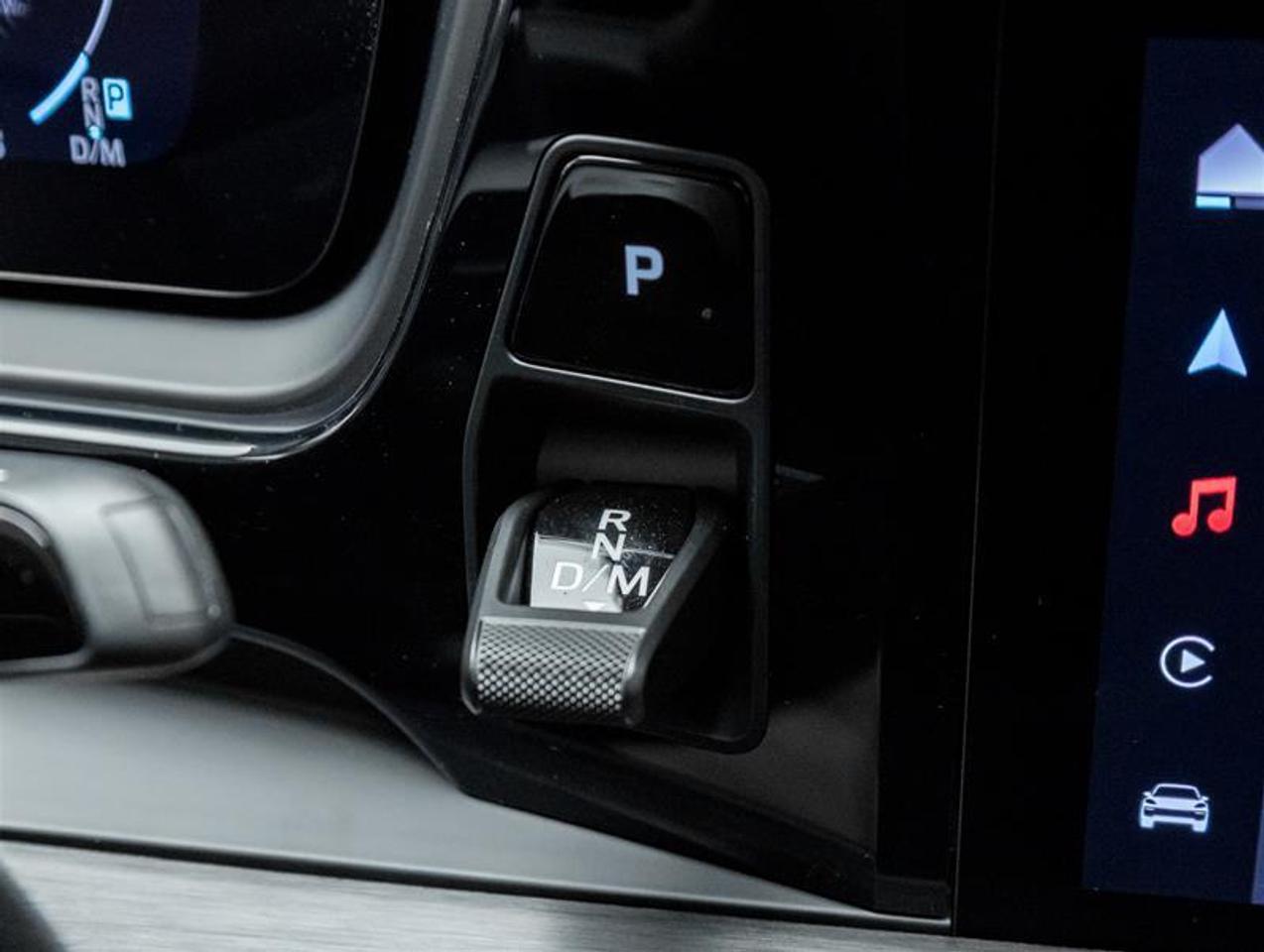 2025 Porsche Cayenne  Photo