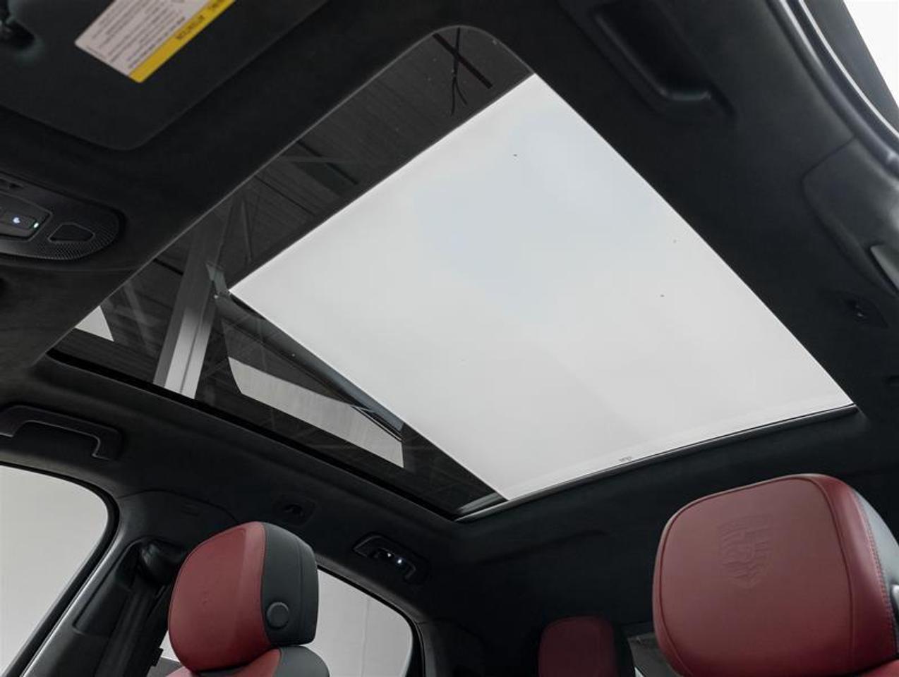 2025 Porsche Cayenne  Photo