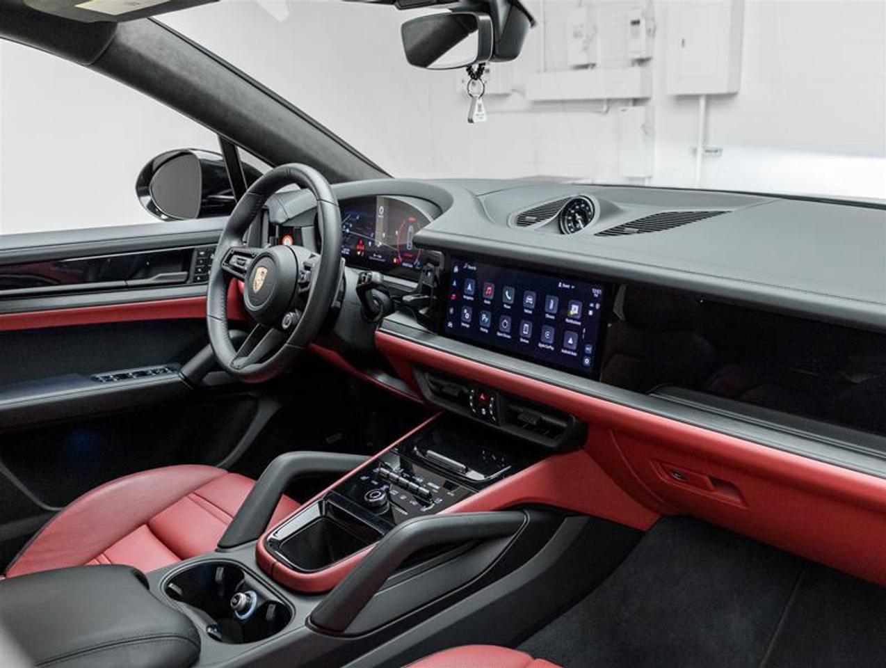 2025 Porsche Cayenne  Photo