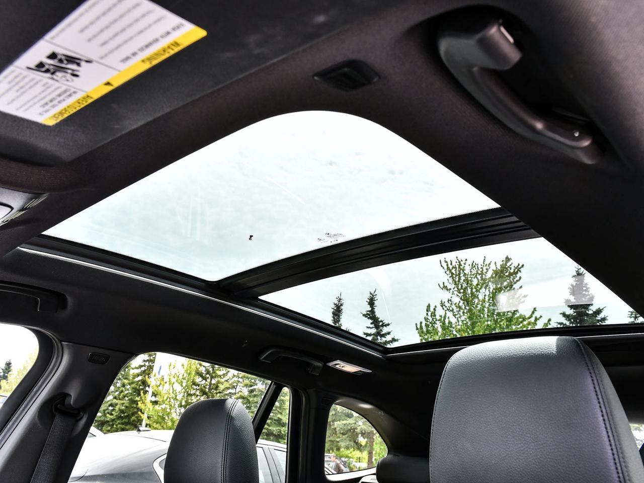 2016 BMW X1 AWD   BACKUP CAM   APPLE CARPLAY   BT   CERTIFIED Photo