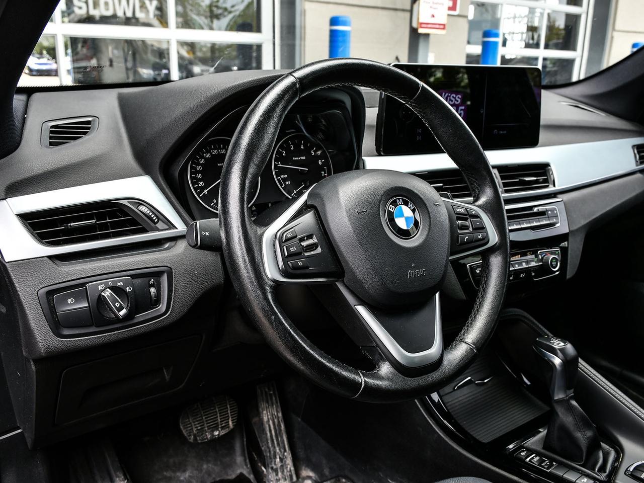 2016 BMW X1 AWD   BACKUP CAM   APPLE CARPLAY   BT   CERTIFIED Photo