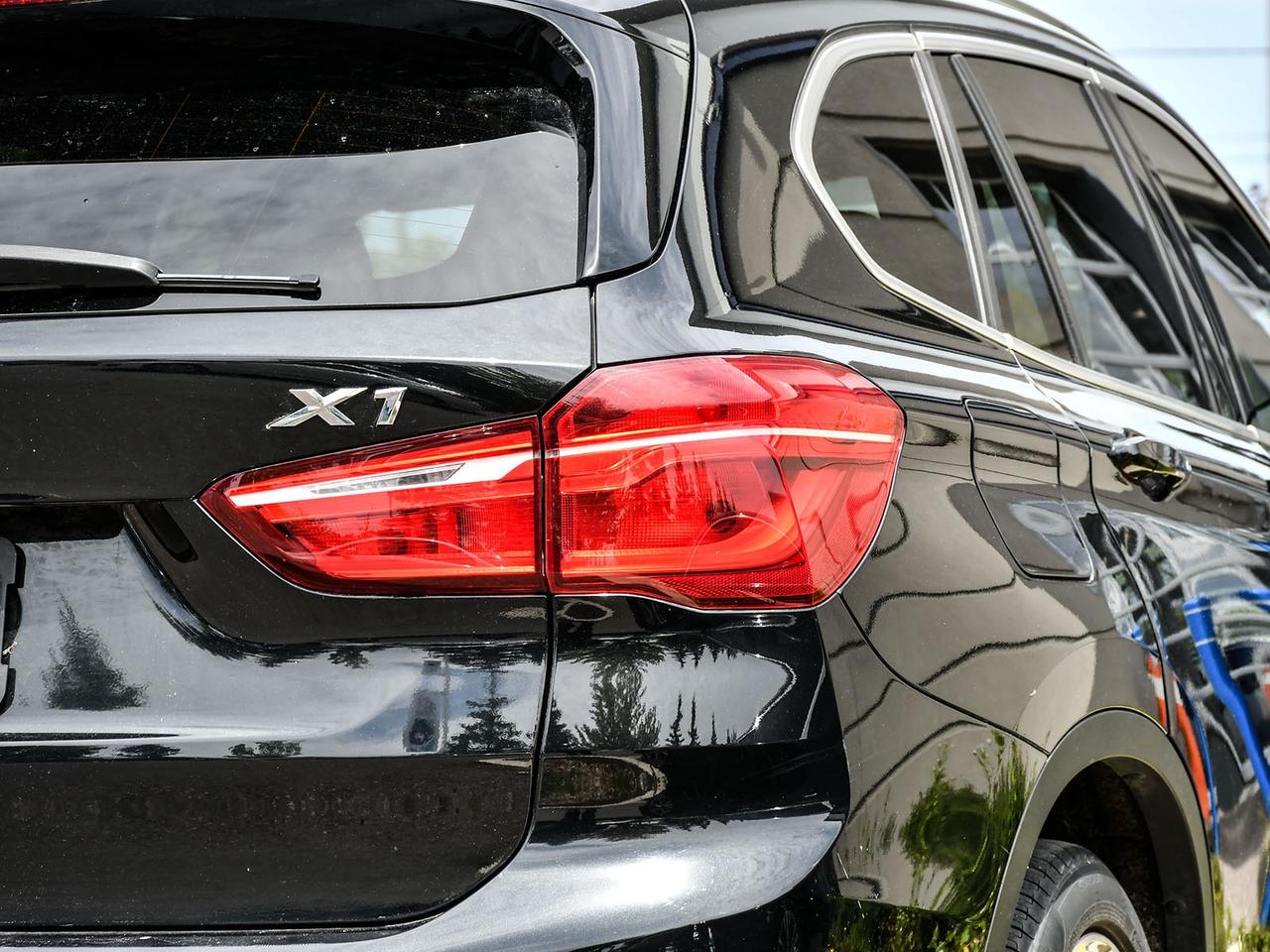 2016 BMW X1 AWD   BACKUP CAM   APPLE CARPLAY   BT   CERTIFIED Photo