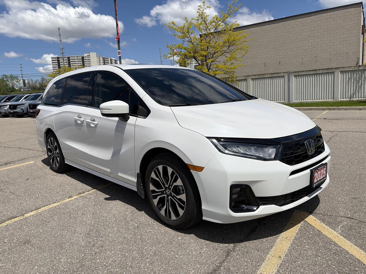 2025 Honda Odyssey Touring Hybrid Navigation CarPlay Wireless Charger Photo