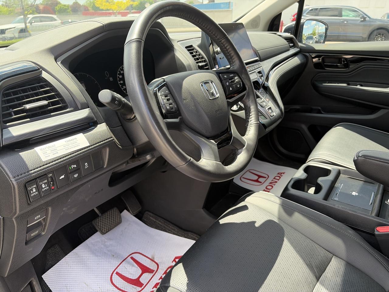 2025 Honda Odyssey Touring Hybrid Navigation CarPlay Wireless Charger Photo