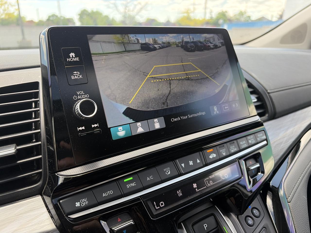 2025 Honda Odyssey Touring Hybrid Navigation CarPlay Wireless Charger Photo