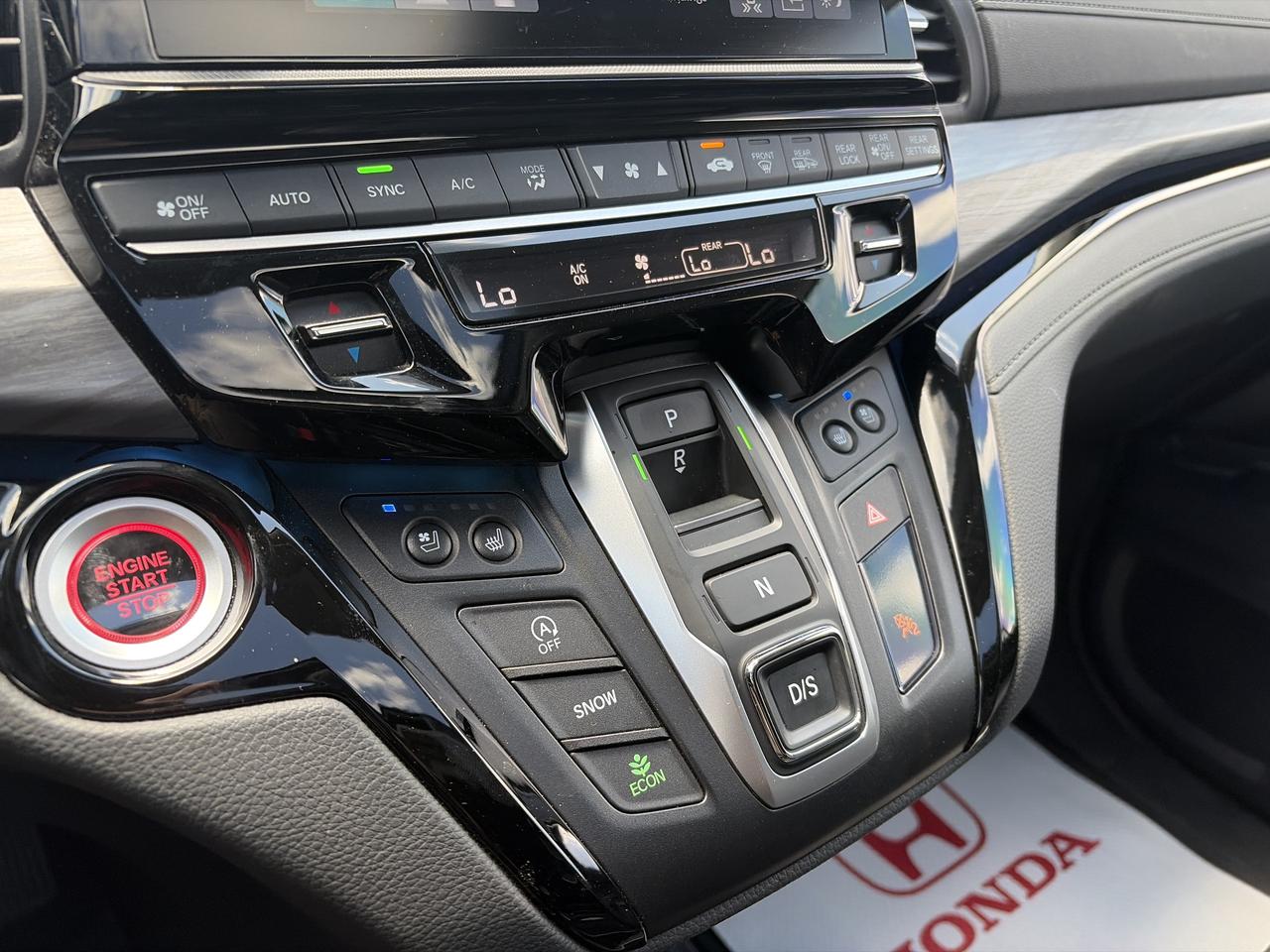 2025 Honda Odyssey Touring Hybrid Navigation CarPlay Wireless Charger Photo
