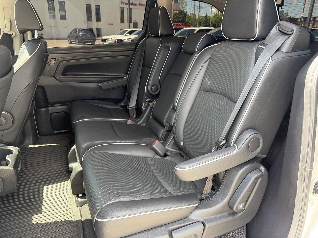 2025 Honda Odyssey Touring Hybrid Navigation CarPlay Wireless Charger Photo