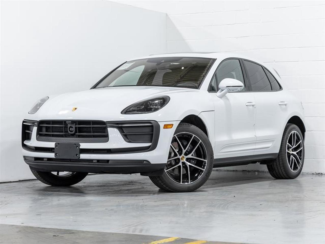 2025 Porsche Macan  Photo0