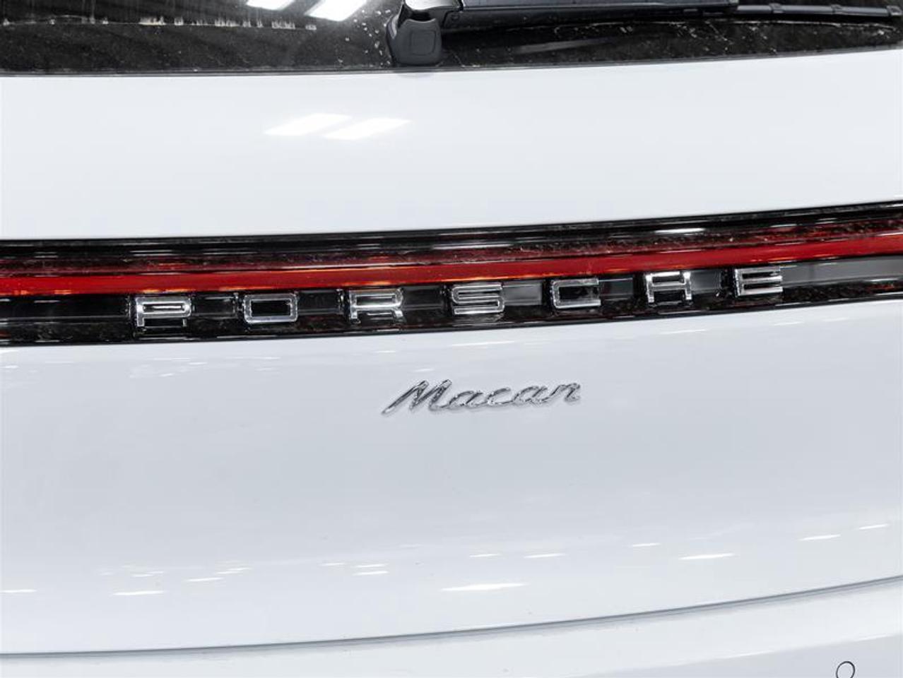 2025 Porsche Macan  Photo