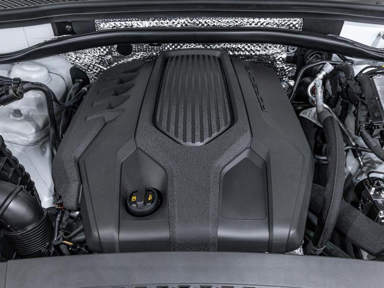 2025 Porsche Macan  Photo