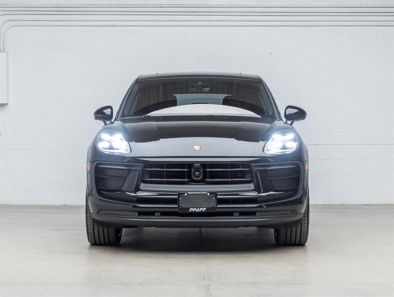 2025 Porsche Macan  Photo